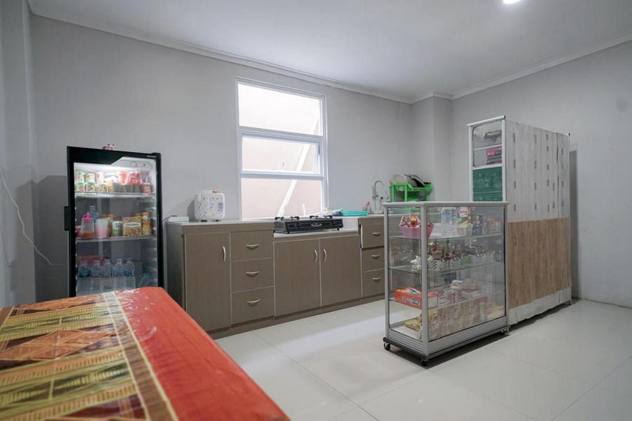 Urbanview Hotel Bari Syariah Palembang By Reddoorz Εξωτερικό φωτογραφία