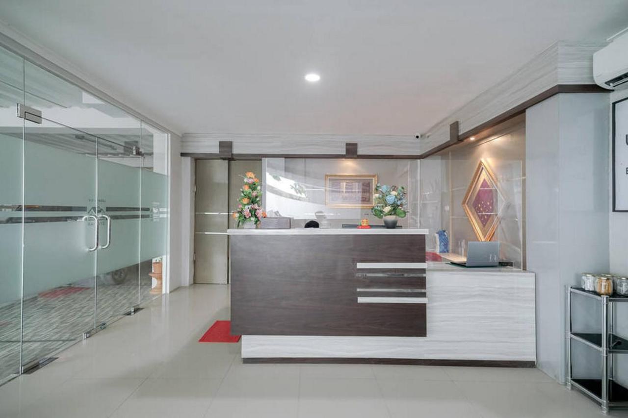 Urbanview Hotel Bari Syariah Palembang By Reddoorz Εξωτερικό φωτογραφία