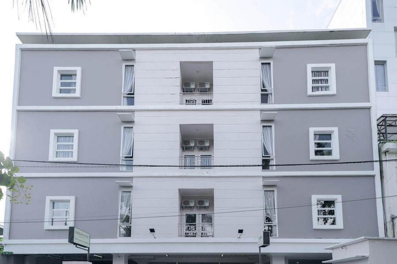 Urbanview Hotel Bari Syariah Palembang By Reddoorz Εξωτερικό φωτογραφία